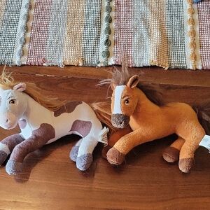 2 Spirit Horses